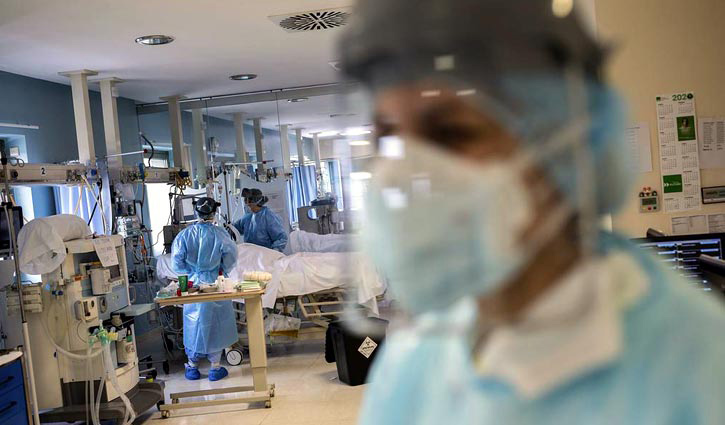 Spain's coronavirus death toll exceeds 22,000