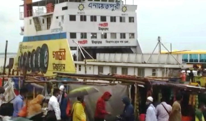শিমুলিয়া-কাঁঠালবাড়ি নৌরুটে ঢাকামুখী যাত্রীদের চাপ শিমুলিয়া-কাঁঠালবাড়ি নৌরুটে ঢাকামুখী যাত্রীদের চাপ