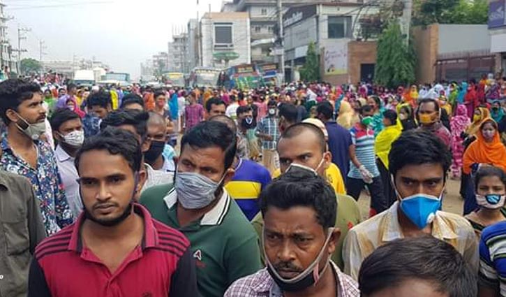 Garment workers demonstrate in Gazipur for joining work