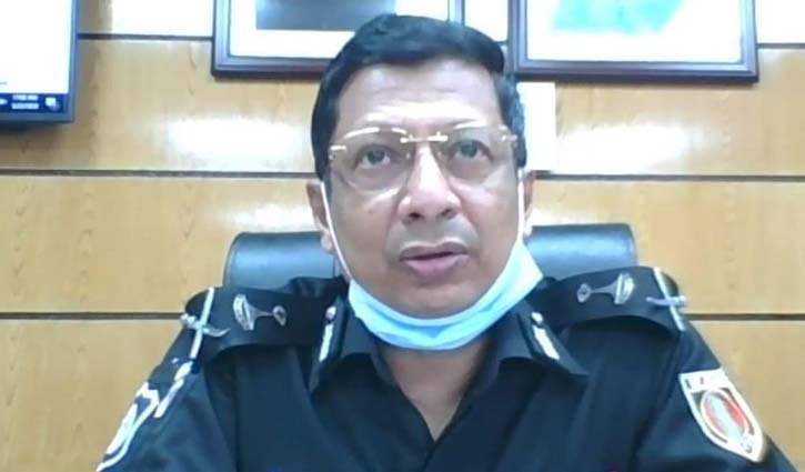 জমজমাট উদযাপন অন্য কোনও ঈদে হবে: র্যাব ডিজি জমজমাট উদযাপন অন্য কোনও ঈদে হবে: র্যাব ডিজি