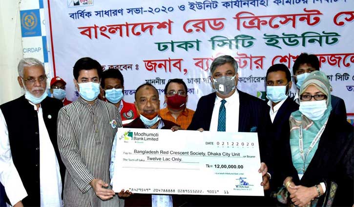 ঢাকাবাসীকে জলাবদ্ধতা থেকে মুক্ত করার গুরু দায়িত্ব নিয়েছি: ডিএসসিসি মেয়র ঢাকাবাসীকে জলাবদ্ধতা থেকে মুক্ত করার গুরু দায়িত্ব নিয়েছি: ডিএসসিসি মেয়র