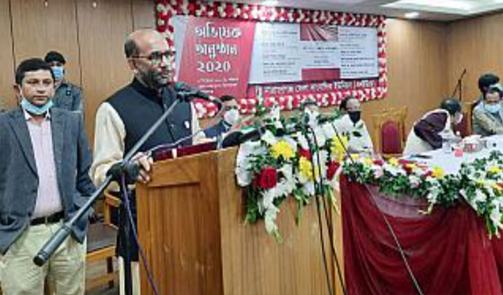 ‘বঙ্গবন্ধুর ভাস্কর্যে যারা আঘাত হানে তারা এই দেশকে জঙ্গি রাষ্ট্র বানাতে চায়’ ‘বঙ্গবন্ধুর ভাস্কর্যে যারা আঘাত হানে তারা এই দেশকে জঙ্গি রাষ্ট্র বানাতে চায়’