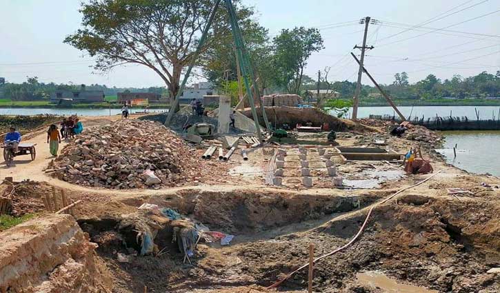 ব্রিজের ঢালাই রাতে, কাজ বন্ধের নির্দেশ ব্রিজের ঢালাই রাতে, কাজ বন্ধের নির্দেশ