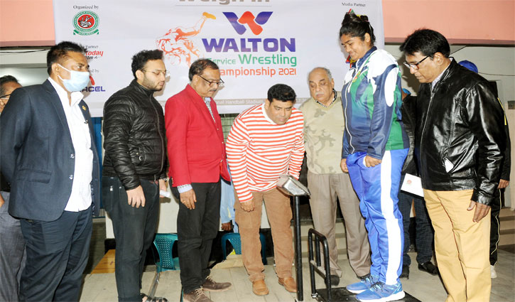 ওয়ালটন সার্ভিসেস কুস্তি প্রতিযোগিতার ওজন গ্রহণ ওয়ালটন সার্ভিসেস কুস্তি প্রতিযোগিতার ওজন গ্রহণ