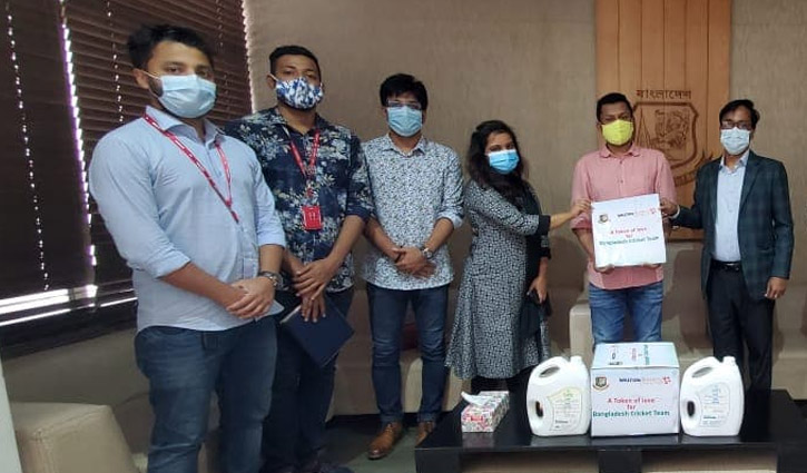 বিসিবিকে ‘সেইফ’ ব্র্যান্ডের টোকেন অব লাভ বিসিবিকে ‘সেইফ’ ব্র্যান্ডের টোকেন অব লাভ