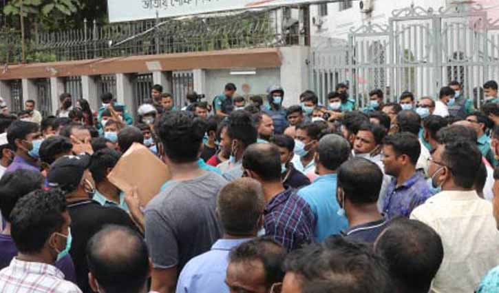 প্রত্যাশিত টিকিট-টোকেন মিলছে প্রত্যাশিত টিকিট-টোকেন মিলছে