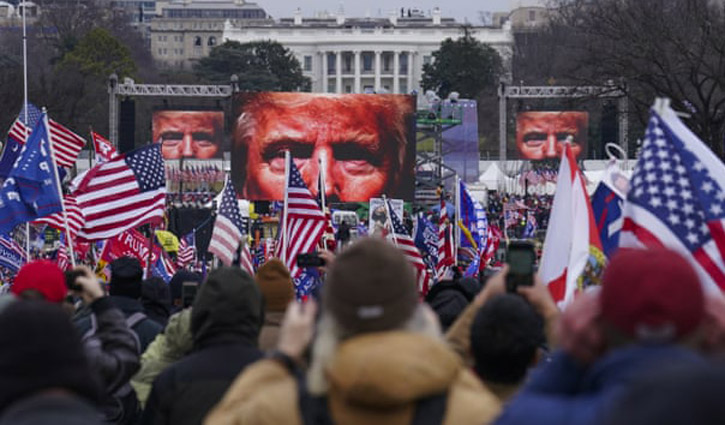 অধিকাংশ আমেরিকান ট্রাম্পের বিদায় চান