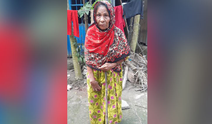 ‘স্বামী মরছে ৪০ বছর, এহনো কোনো ভাতা পাই না’ ‘স্বামী মরছে ৪০ বছর, এহনো কোনো ভাতা পাই না’