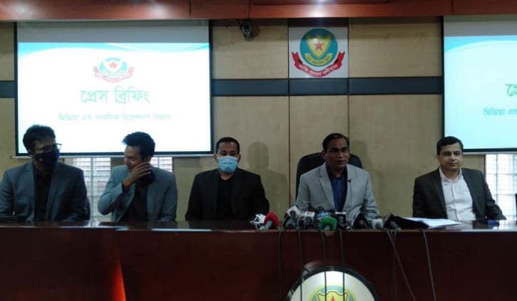 রাজধানীতে ২৪ ছিনতাইকারী গ্রেপ্তার রাজধানীতে ২৪ ছিনতাইকারী গ্রেপ্তার