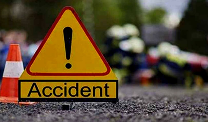 যাত্রাবাড়ীতে বাসের ধাক্কায় গৃহবধূর মৃত্যু যাত্রাবাড়ীতে বাসের ধাক্কায় গৃহবধূর মৃত্যু