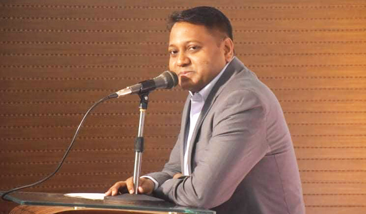 ট্রেইনি ওয়েটার থেকে রেস্টুরেন্টের মালিক 