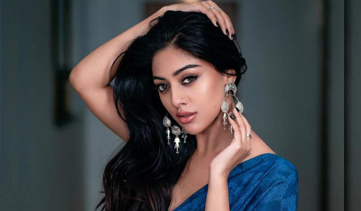 পরিচালকের সঙ্গে প্রেম করছেন অভিনেত্রী আনু এমানুয়েল পরিচালকের সঙ্গে প্রেম করছেন অভিনেত্রী আনু এমানুয়েল