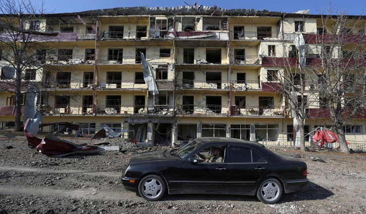 নাগরনো-কারাবাখের দ্বিতীয় বৃহত্তম শহর দখলের দাবি আজারবাইজানের 