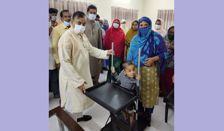 সুবর্ণ নাগরিকের পাশে দাঁড়ালেন প্রতিমন্ত্রী জাহিদ ফারুক সুবর্ণ নাগরিকের পাশে দাঁড়ালেন প্রতিমন্ত্রী জাহিদ ফারুক