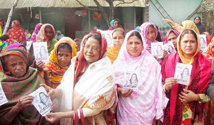 সতীনকে জেতাতে নির্বাচনি প্রচারণা সতীনকে জেতাতে নির্বাচনি প্রচারণা