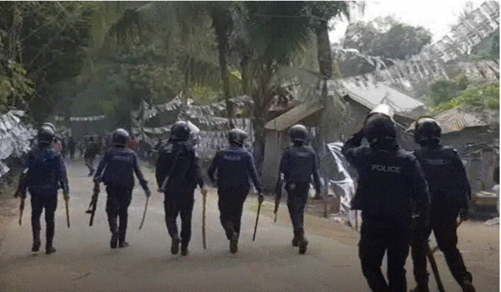 শৈলকুপায় বিদ্রোহী প্রার্থীর গাড়ি ভাঙচুর, আহত ১ শৈলকুপায় বিদ্রোহী প্রার্থীর গাড়ি ভাঙচুর, আহত ১