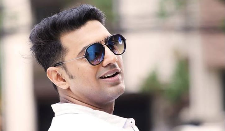 দেবের ‘কমান্ডো’র বিরুদ্ধে ইসলাম বিদ্বেষের অভিযোগ