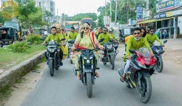 গায়ে হলুদের ব্যতিক্রমী আয়োজন ফেসবুকে ভাইরাল