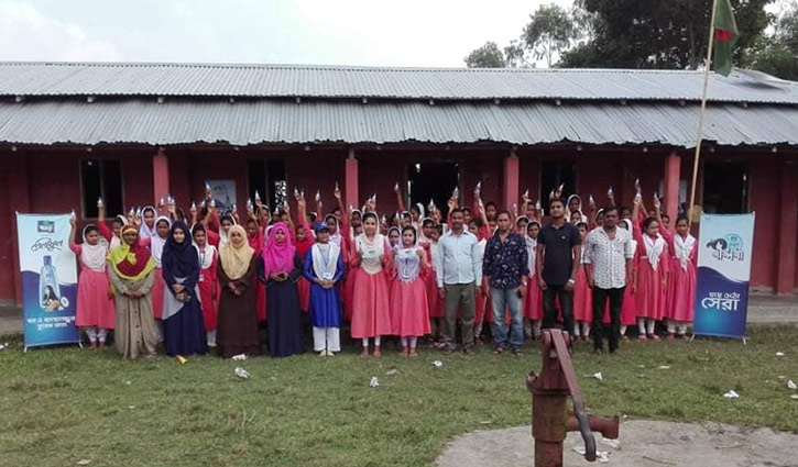হাসিমনগরে নারী শিক্ষার আলো ছড়াচ্ছে যে স্কুল হাসিমনগরে নারী শিক্ষার আলো ছড়াচ্ছে যে স্কুল