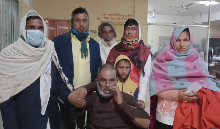 স্বজনদের ফিরে পেলেন অজ্ঞান পার্টির খপ্পরে পড়া শাহেদ স্বজনদের ফিরে পেলেন অজ্ঞান পার্টির খপ্পরে পড়া শাহেদ