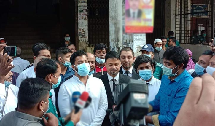 যুগান্তকারী রায়: প্রতিক্রিয়ায় ইশরাক যুগান্তকারী রায়: প্রতিক্রিয়ায় ইশরাক