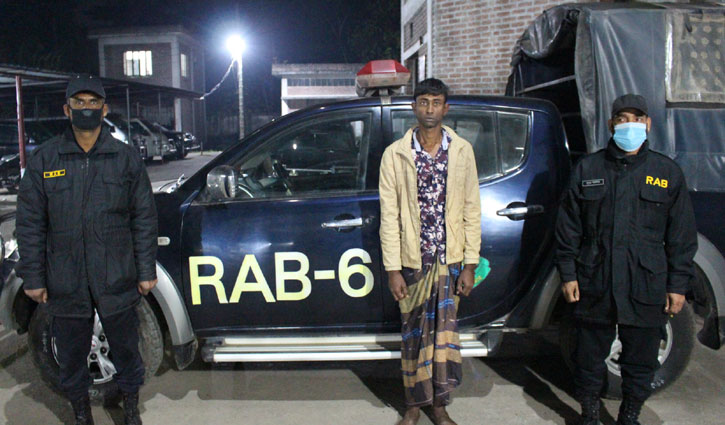 যশোরে ১৮ কেজি গাঁজাসহ গ্রেপ্তার ১ যশোরে ১৮ কেজি গাঁজাসহ গ্রেপ্তার ১