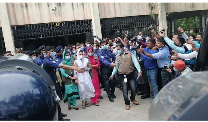 ফাঁসির দণ্ড নিয়ে কারাগারে মিন্নি ফাঁসির দণ্ড নিয়ে কারাগারে মিন্নি