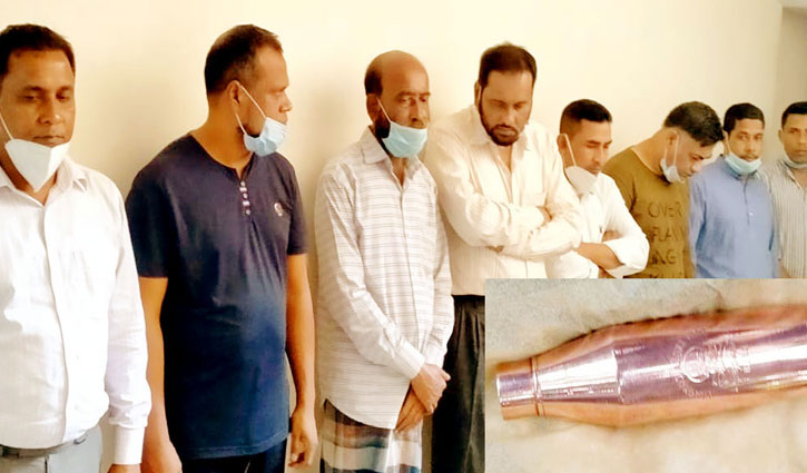 ঝালকাঠিতে প্রতারক চক্রের ৮ সদস্য আটক ঝালকাঠিতে প্রতারক চক্রের ৮ সদস্য আটক