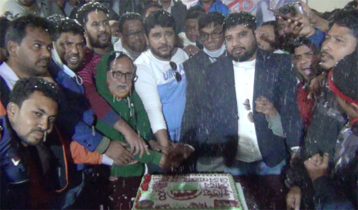 জয়পুরহাটে ছাত্রদলের ৪২তম প্রতিষ্ঠাবার্ষিকী পালিত জয়পুরহাটে ছাত্রদলের ৪২তম প্রতিষ্ঠাবার্ষিকী পালিত