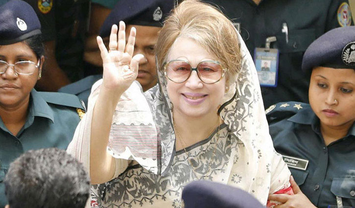 খালেদা জিয়ার খনি দুর্নীতি মামলায় শুনানি ১২ জানুয়ারি খালেদা জিয়ার খনি দুর্নীতি মামলায় শুনানি ১২ জানুয়ারি