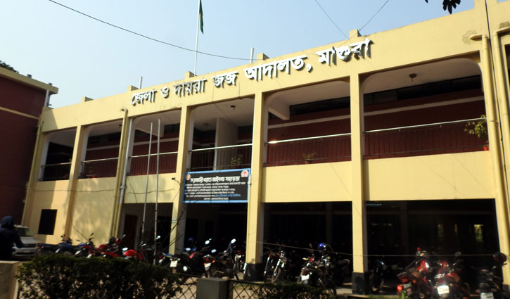 রায় ঘোষণার পর আদালতে বাদীর ওপর হামলা রায় ঘোষণার পর আদালতে বাদীর ওপর হামলা