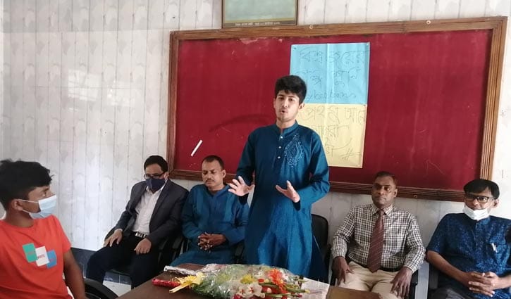 বিশ্ব জয়ের গল্প শোনালেন শিশু শান্তি পুরস্কার বিজয়ী সাদাত বিশ্ব জয়ের গল্প শোনালেন শিশু শান্তি পুরস্কার বিজয়ী সাদাত