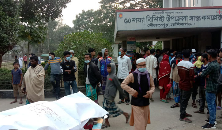 বাসের ধাক্কা সিএনজিতে: একই পরিবারের ৬ জনসহ নিহত ৭ বাসের ধাক্কা সিএনজিতে: একই পরিবারের ৬ জনসহ নিহত ৭