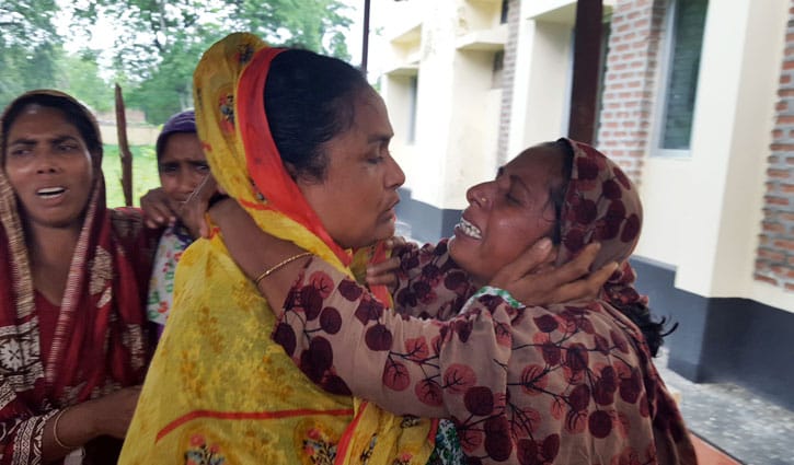 প্রবাসীর স্ত্রীর লাশ হাসপাতালে রেখে পালালো শ্বশুরবাড়ির লোকজন প্রবাসীর স্ত্রীর লাশ হাসপাতালে রেখে পালালো শ্বশুরবাড়ির লোকজন