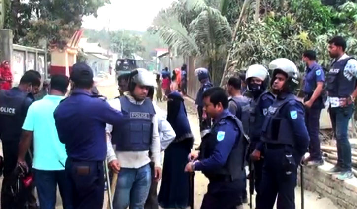 সোনারগাঁওয়ে সংঘর্ষে নিহত ১, নারীসহ আহত ৩০ সোনারগাঁওয়ে সংঘর্ষে নিহত ১, নারীসহ আহত ৩০