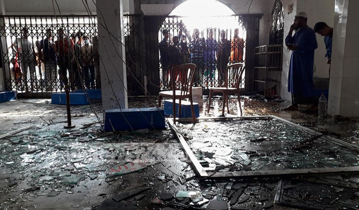 ‘মসজিদের কলাম নির্মাণের সময় গ্যাসের লাইন ক্ষতিগ্রস্ত হয়’ ‘মসজিদের কলাম নির্মাণের সময় গ্যাসের লাইন ক্ষতিগ্রস্ত হয়’