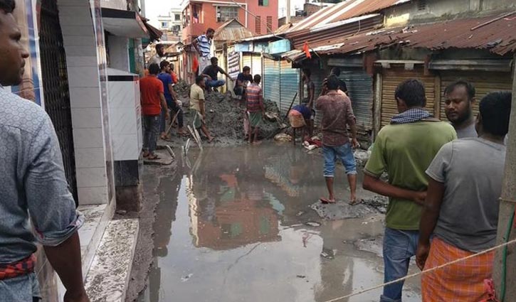 সেই মসজিদের সামনে ৩৬টি পানির লাইন অবৈধ সেই মসজিদের সামনে ৩৬টি পানির লাইন অবৈধ