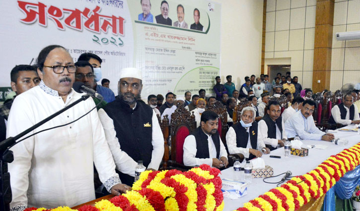 তাহেরপুরে নবনির্বাচিত মেয়র-কাউন্সিলরদের সংবর্ধনা তাহেরপুরে নবনির্বাচিত মেয়র-কাউন্সিলরদের সংবর্ধনা