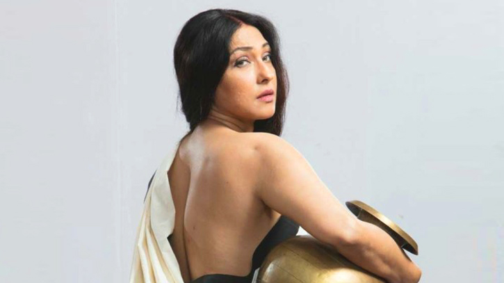 বিতর্কিত ‘মায়াকুমারী’ ঋতুপর্ণা বিতর্কিত ‘মায়াকুমারী’ ঋতুপর্ণা