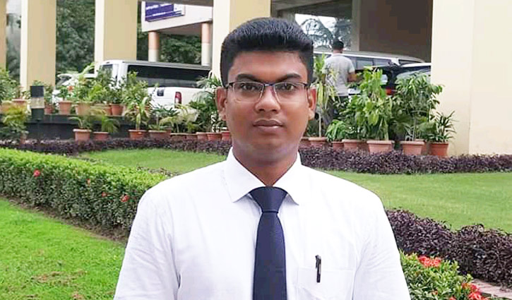বিসিএসে প্রথম হওয়ার গল্প শোনালেন রুহুল আমিন বিসিএসে প্রথম হওয়ার গল্প শোনালেন রুহুল আমিন