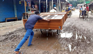 এক যুগের অবহেলা: বেলকুচি-উল্লাপাড়া সড়কে চরম ভোগান্তি