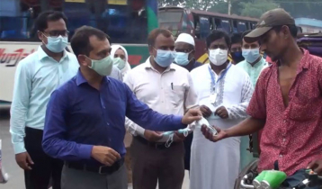 মানিকগঞ্জে বিনামূল্যে ২ হাজার মাস্ক বিতরণ