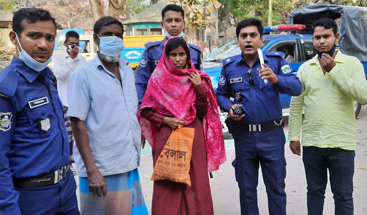 সিরাজগঞ্জে চুরি হওয়া শিশু ৪ ঘণ্টা পর উদ্ধার, আটক ২ সিরাজগঞ্জে চুরি হওয়া শিশু ৪ ঘণ্টা পর উদ্ধার, আটক ২