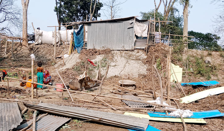 ইউএনওর কাছে নালিশ দেওয়ায় বৃদ্ধাকে পেটানোর অভিযোগ ইউএনওর কাছে নালিশ দেওয়ায় বৃদ্ধাকে পেটানোর অভিযোগ