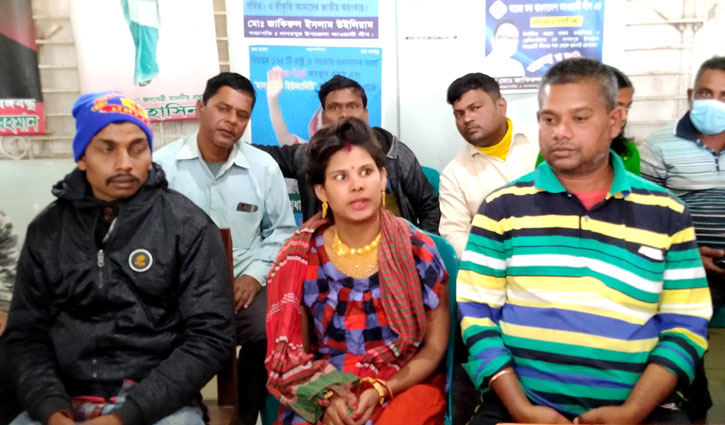 ১১ বছর পর নিজের ঘর ফিরে পেলেন ভারসাম্যহীন নারী ১১ বছর পর নিজের ঘর ফিরে পেলেন ভারসাম্যহীন নারী