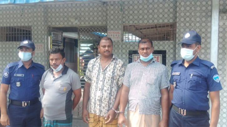 কুমিল্লায় গরু ডাকাতির অভিযোগে গ্রেপ্তার ৩ কুমিল্লায় গরু ডাকাতির অভিযোগে গ্রেপ্তার ৩