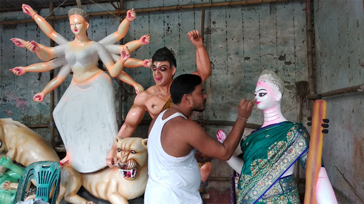 কিশোরগঞ্জে এবার পূজা হবে ৩৬৮টি মণ্ডপে কিশোরগঞ্জে এবার পূজা হবে ৩৬৮টি মণ্ডপে