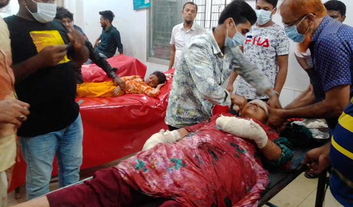 মা-মেয়েকে কুপিয়ে জখম: আসামি জাহিদের আদালতে দোষ স্বীকার মা-মেয়েকে কুপিয়ে জখম: আসামি জাহিদের আদালতে দোষ স্বীকার