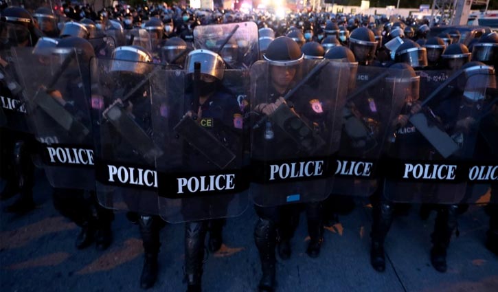 থাইল্যান্ডে জরুরি অবস্থা ঘোষণা