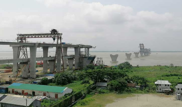 পদ্মাসেতুর ৩৩তম স্প্যান বসছে সোমবার পদ্মাসেতুর ৩৩তম স্প্যান বসছে সোমবার